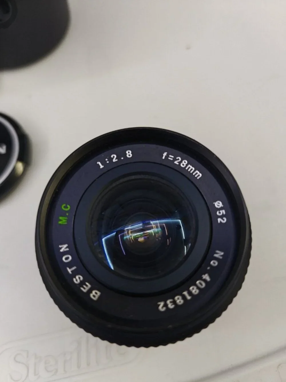 Beston MC Auto 28mm f/2.8 Lens With Case